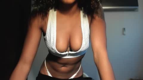 LEXY - Independent account online show from January 9, 1:48 pm