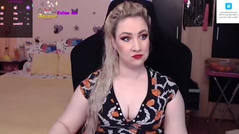 Snapshot of lexygold chatting on December 11, 12:44 pm Lexy online show from December 11, 12:44 pm