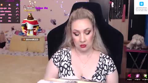 Snapshot of lexygold chatting on December 6, 5:22 pm Lexy online show from December 6, 5:22 pm