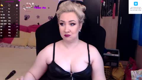 Snapshot of lexygold chatting on February 23, 12:41 pm Lexy online show from February 23, 12:41 pm