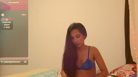 L I A  online show from June 12, 5:04 am