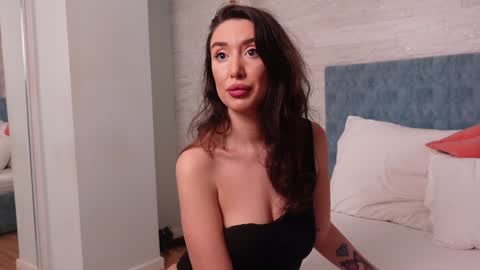 Snapshot of leylagracey chatting on January 10, 4:44 am LeylaGracey online show from January 10, 4:44 am