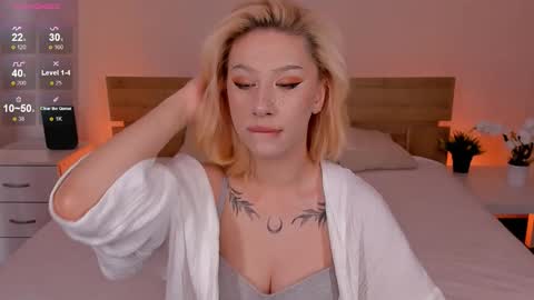 Lisa online show from September 17, 3:15 am