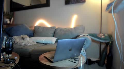 Hornystonerchick online show from December 24, 12:44 am