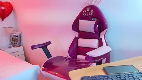 Lia  online show from February 24, 3:38 am