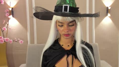 Lia online show from October 28, 4:40 am