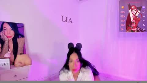 Lia Jhonson online show from October 21, 11:47 am