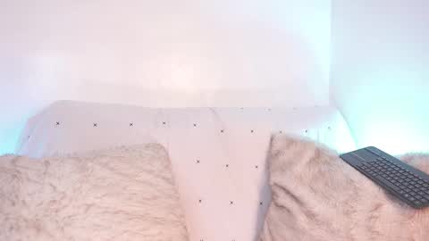 liaa online show from February 5, 12:35 am