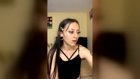 Little Queen Lia  online show from January 13, 12:27 am