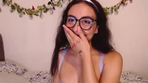 Snapshot of liaa_cute_ chatting on December 2, 10:54 pm   lia  online show from December 2, 10:54 pm