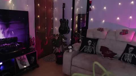 Liaa  online show from December 23, 1:09 am