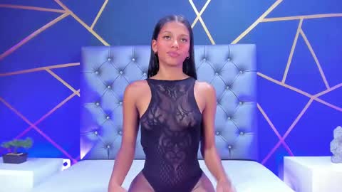 Snapshot of liaa_taylor1 chatting on September 16, 5:32 pm Lia online show from September 16, 5:32 pm