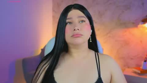 Lia Cox online show from May 12, 8:37 pm