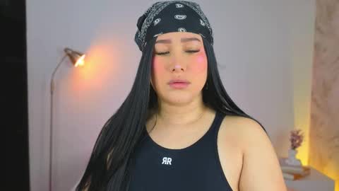 Lia Cox online show from January 7, 3:10 am