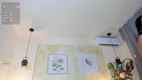 Lia Flame online show from April 8, 8:44 pm