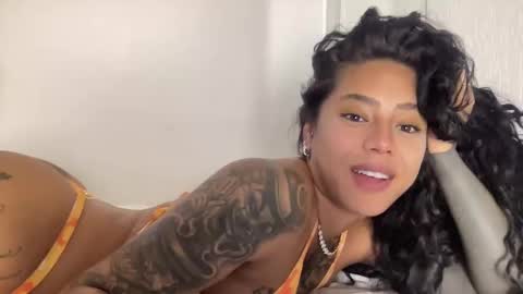 val and tina online show from November 1, 12:04 am