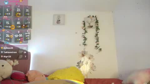 liahdiaz_ online show from February 24, 3:54 pm