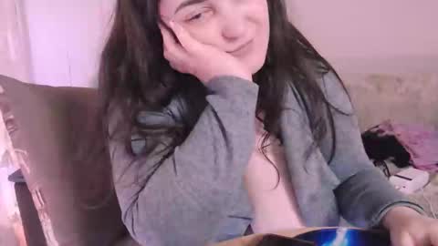 Snapshot of liahsofty chatting on February 24, 1:11 am miss Lia  colection for travel online show from February 24, 1:11 am