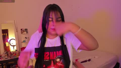 lia  online show from March 10, 11:38 pm