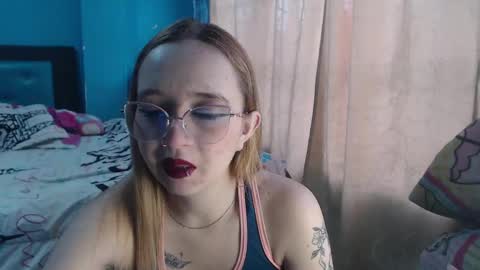 Lia Roberts online show from February 13, 12:00 pm