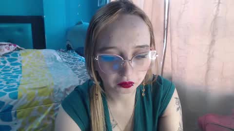 Lia Roberts online show from February 1, 12:05 pm