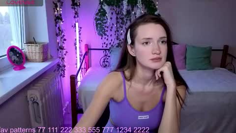 Welcome guys in my room Im Claire online show from October 31, 1:37 pm