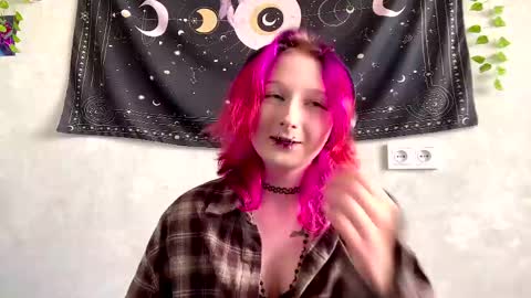 Ava online show from May 1, 8:06 am