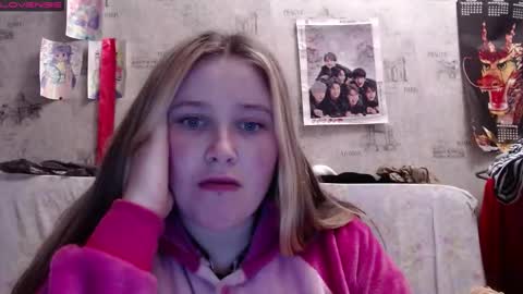 light_lunaa online show from October 5, 3:17 pm