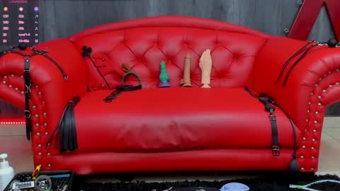 Nini - online show from December 18, 12:40 pm