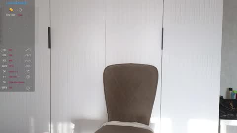 Call me Anna online show from March 5, 5:14 am