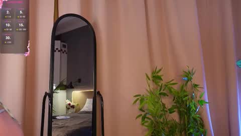 Lilian online show from February 5, 9:29 pm