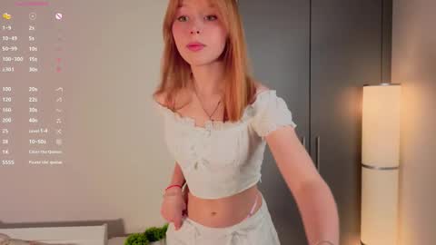 Snapshot of lil_redshine chatting on September 24, 5:12 pm Hot exclusive photos 10 for joining to my fanclub online show from September 24, 5:12 pm