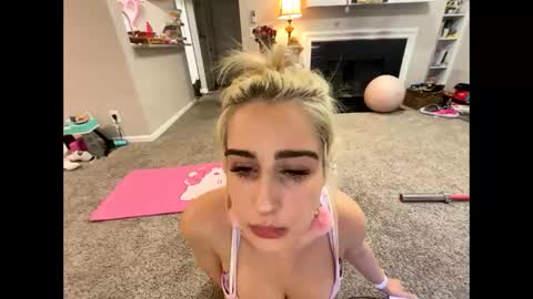 Pink mink online show from February 14, 3:30 am