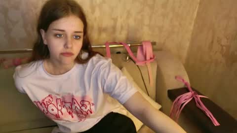 LilaSparkling online show from July 17, 12:09 pm