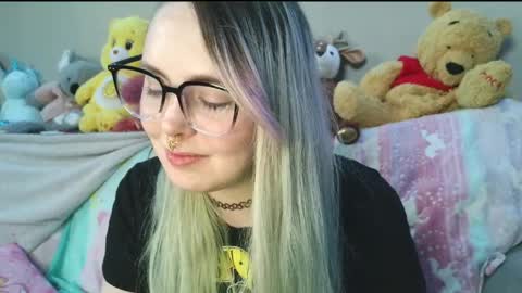 emily ryanson online show from March 31, 10:10 pm