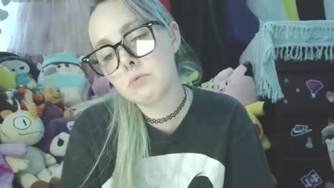 Snapshot of lilemmy1999 chatting on October 29, 11:29 pm emily ryanson online show from October 29, 11:29 pm