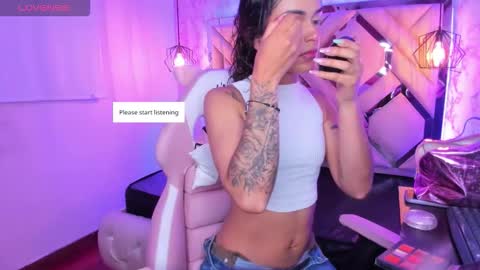 Snapshot of lili_evanss chatting on October 20, 12:30 pm lili_evanss online show from October 20, 12:30 pm