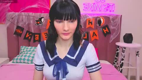 Snapshot of lili_flowerr chatting on October 23, 11:27 am Lilli follow me kiss online show from October 23, 11:27 am
