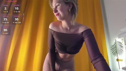 Lilian online show from December 17, 1:44 am