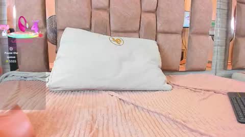 Snapshot of lilian_starfire chatting on September 9, 9:25 pm LILIAN online show from September 9, 9:25 pm