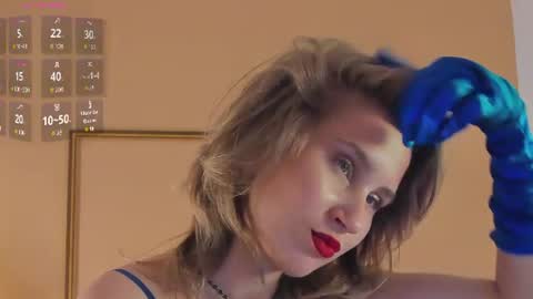 Lilian  online show from July 22, 1:39 am