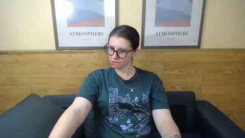 lilianashine online show from July 14, 5:34 am