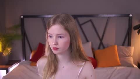 Lilian online show from November 30, 2:10 pm