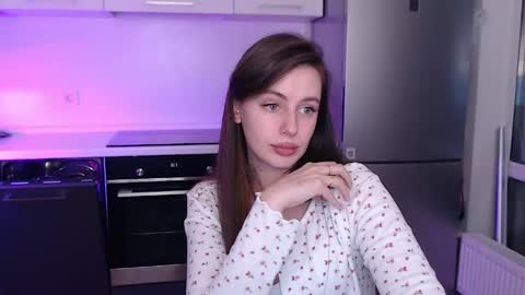 Lilu online show from June 6, 12:06 am
