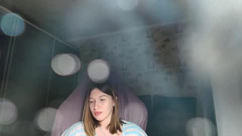 liliawoolf online show from November 26, 4:30 pm