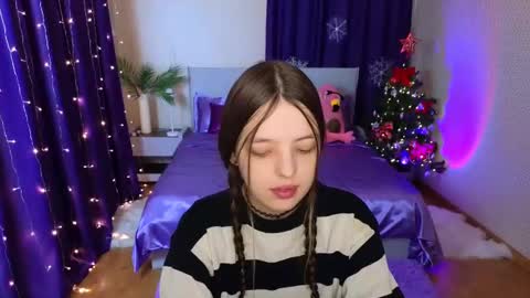 Lili Bakery online show from December 9, 11:34 pm