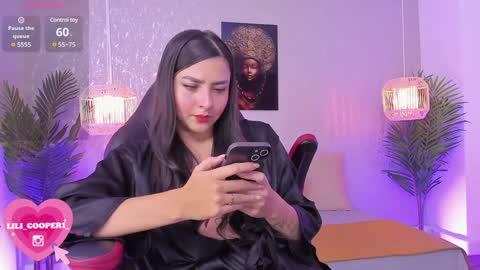 Snapshot of lilicooper_ chatting on January 9, 8:01 pm Lili Cooper online show from January 9, 8:01 pm