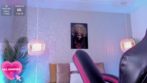 Snapshot of lilicooper_ chatting on January 22, 9:33 pm Lili Cooper online show from January 22, 9:33 pm