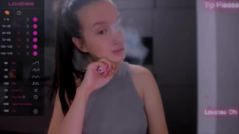 Snapshot of lililaluna chatting on October 4, 6:01 pm             ...  online show from October 4, 6:01 pm