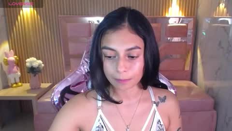 Snapshot of lilith_petit_sub chatting on February 10, 8:10 pm Lilith  online show from February 10, 8:10 pm